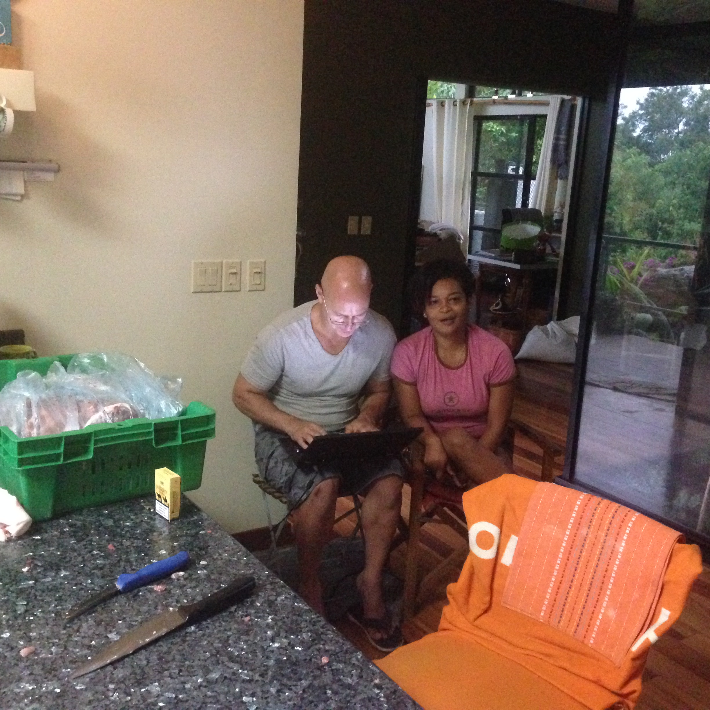 Gemeinsam wir diskutiert und geplant. Jeder gibt seine Meinung dazu