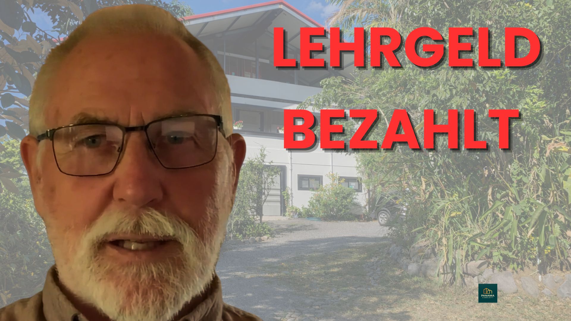 Mann blickt nachdenklich in die Natur, Sinnbild für Lebenserfahrung, Fehler und Lernprozesse über viele Jahre und verschiedene Länder hinweg